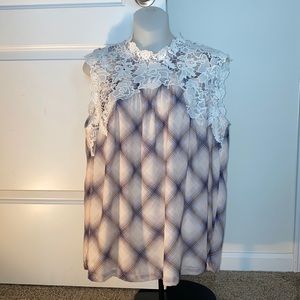 LOFT sleeveless plaid lace collar blouse size Med.